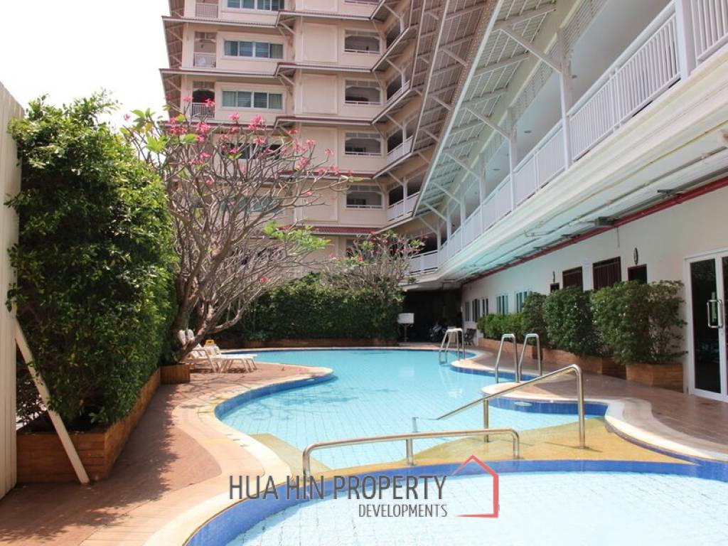 Baan Klang : 1 Bed Condo With Mountain View