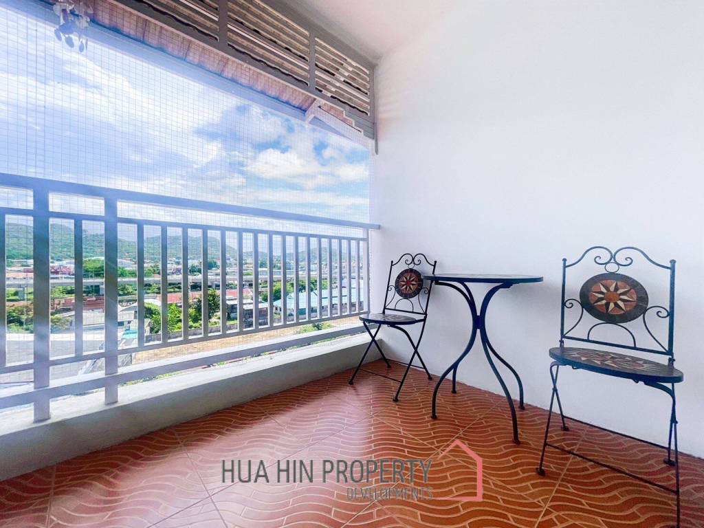 Baan Klang : 1 Bed Condo With Mountain View