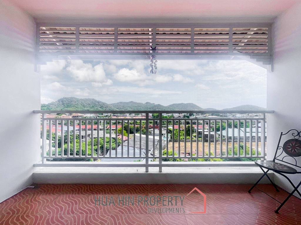 Baan Klang : 1 Bed Condo With Mountain View