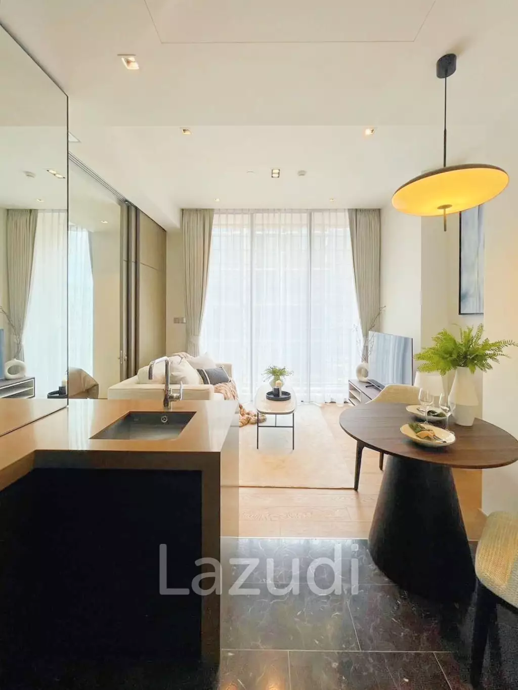 1 Bedroom 1 Bathroom 39 SQ.M 28 Chidlom