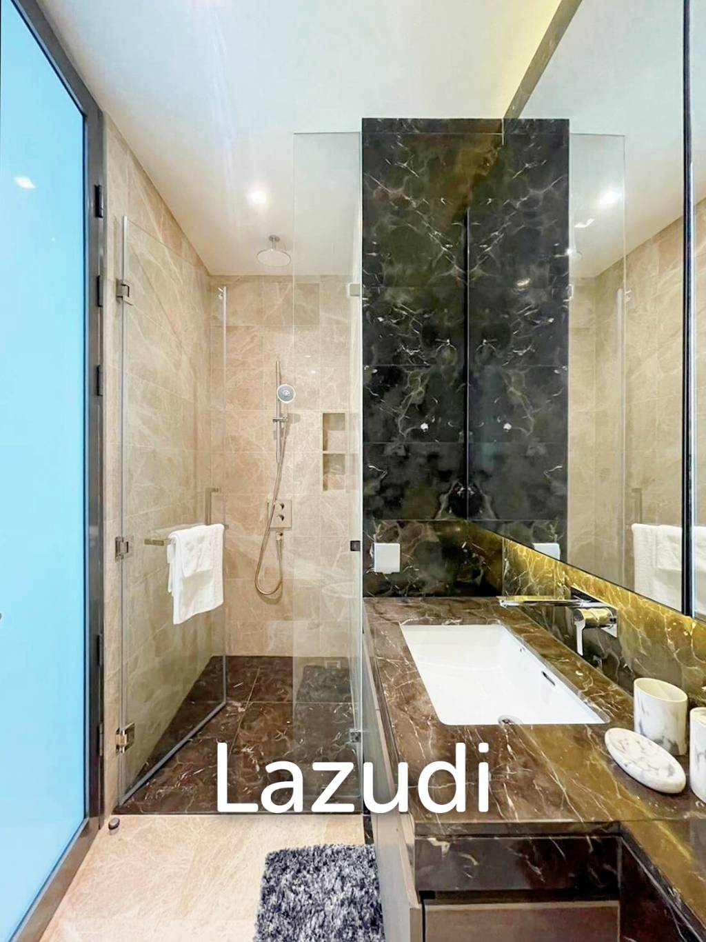 1 Bedroom 1 Bathroom 39 SQ.M 28 Chidlom