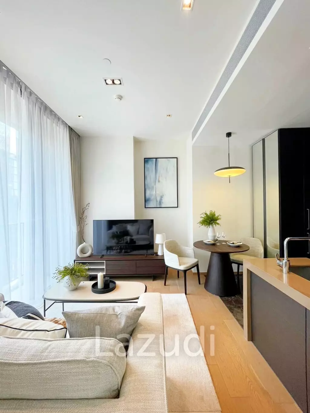 1 Bedroom 1 Bathroom 39 SQ.M 28 Chidlom