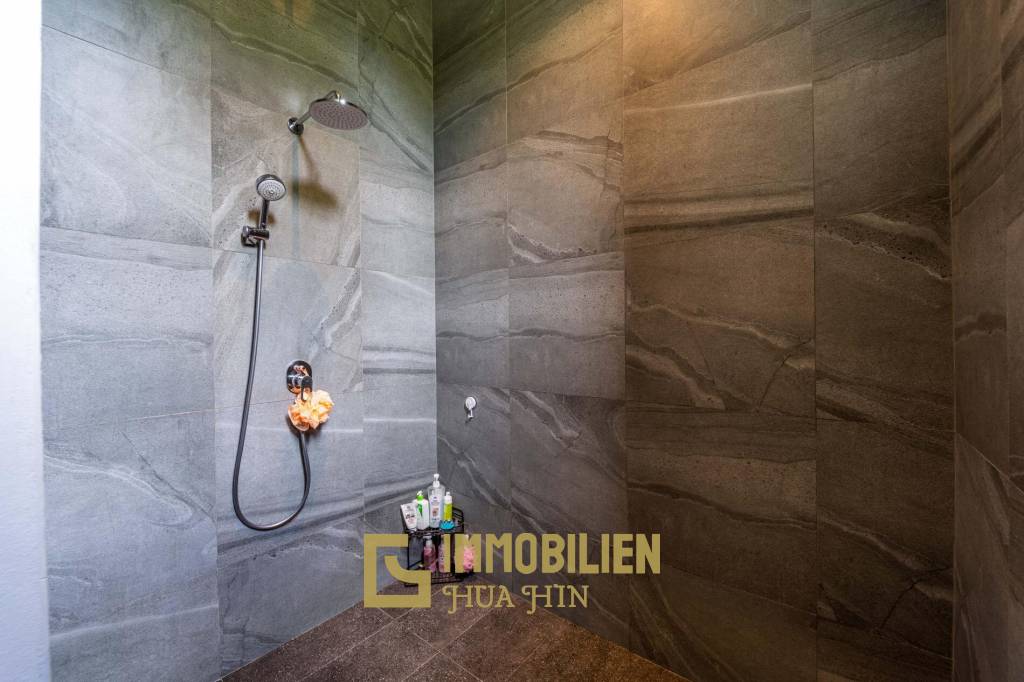 1,200 m² 4 Chambre 5 Salle de bain Villa Pour Louer