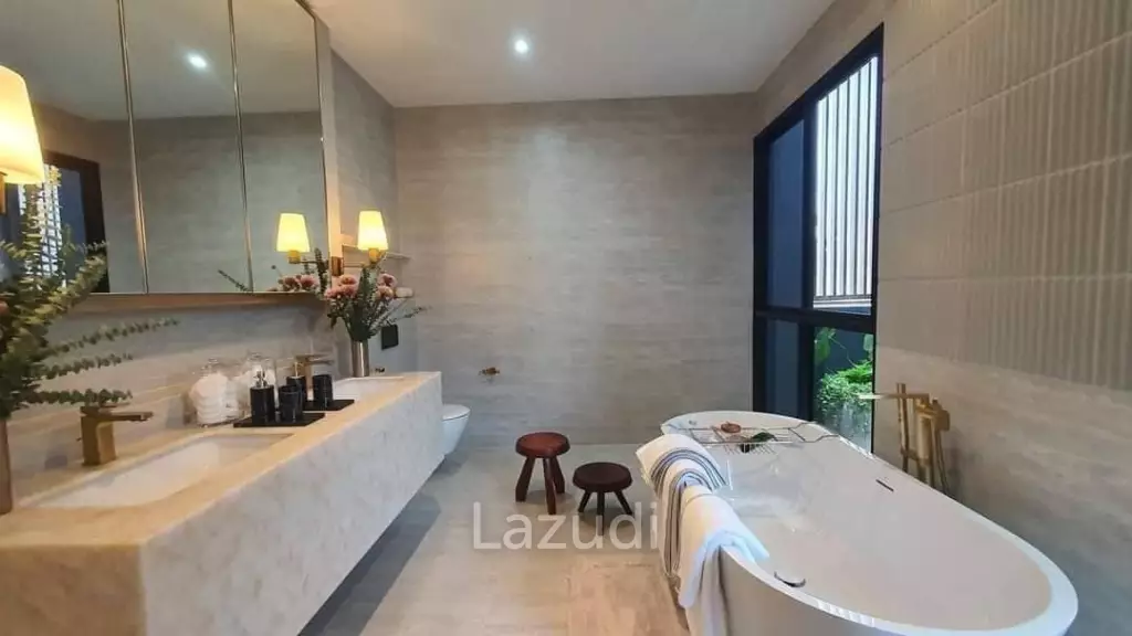 3 Bed 5 Bath 430 SQ.M BuGaan Krungthep Kreetha