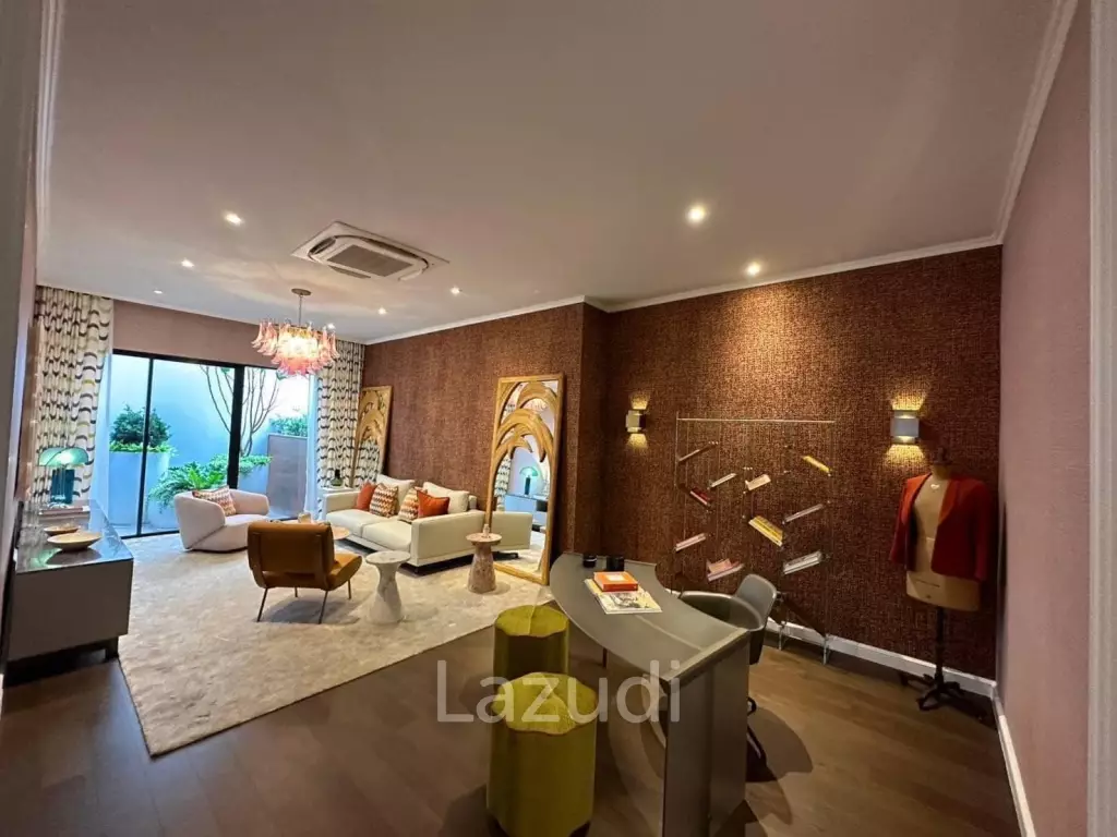 3 Bed 5 Bath 430 SQ.M BuGaan Krungthep Kreetha