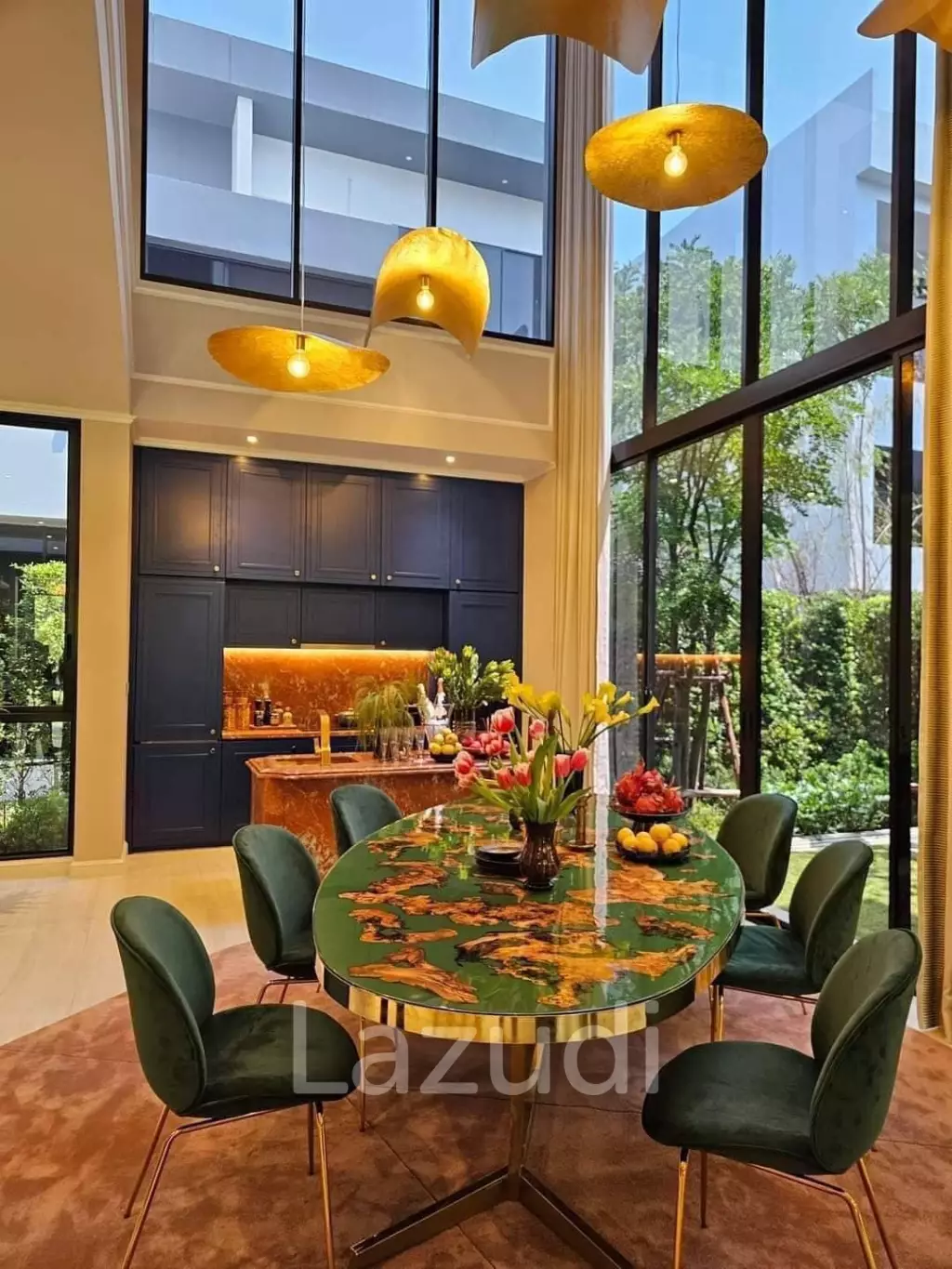3 Bed 5 Bath 430 SQ.M BuGaan Krungthep Kreetha