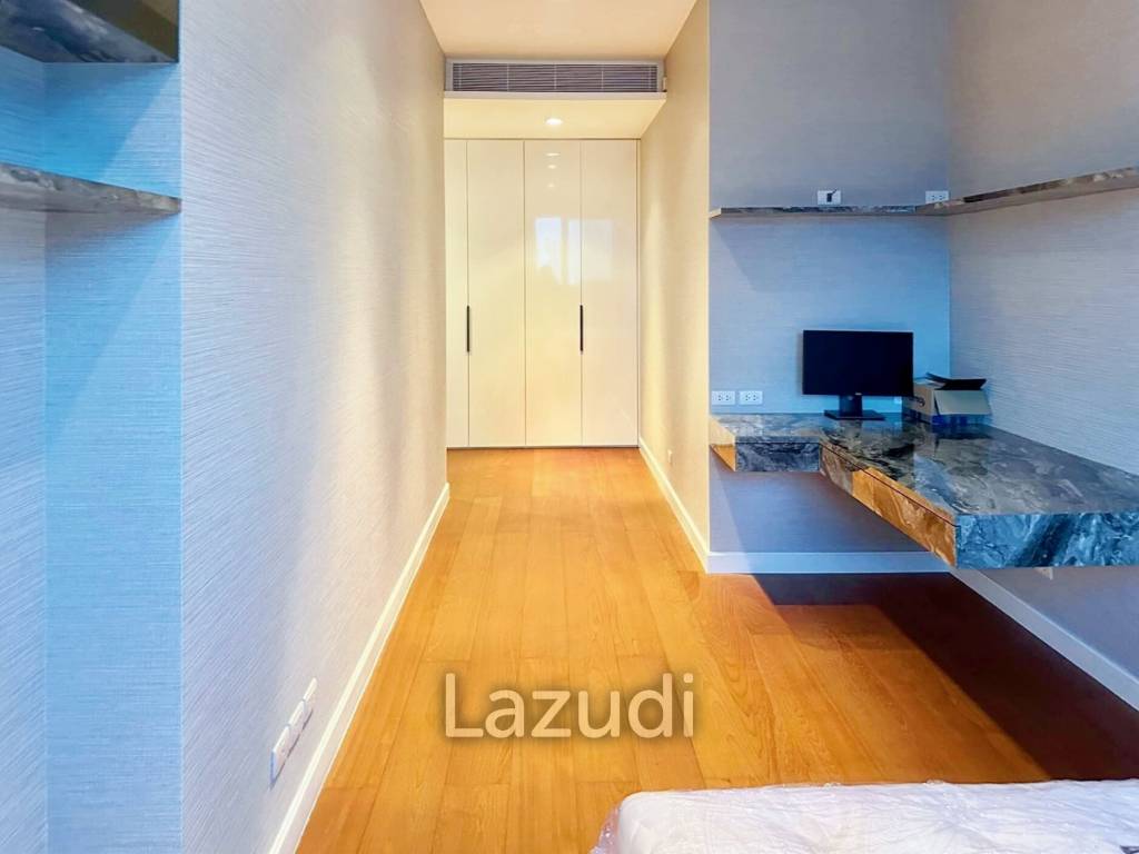 2 Bed 2 Bath 102 SQ.M 185 Rajadamri