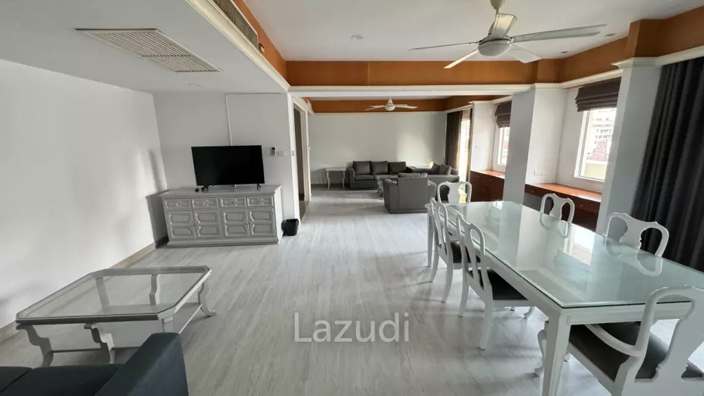 2 Bed 2 Bath 200 SQ.M Chaidee Mansion