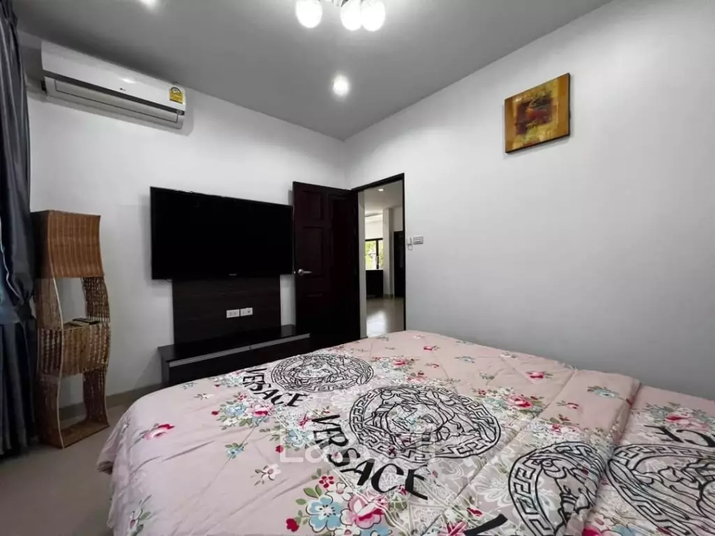 4 Beds 283 SQ.M House in Baan Dusit Pattaya Lake