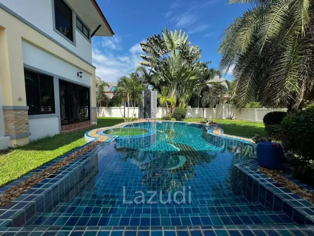4 Beds 283 SQ.M House in Baan Dusit Pattaya Lake