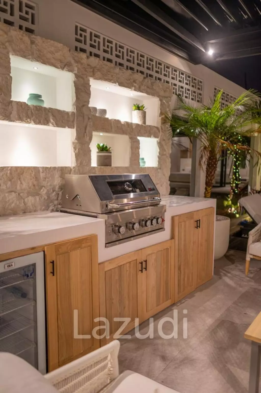Spectacular Pererenan Beachside Villa with 40 Year Lease