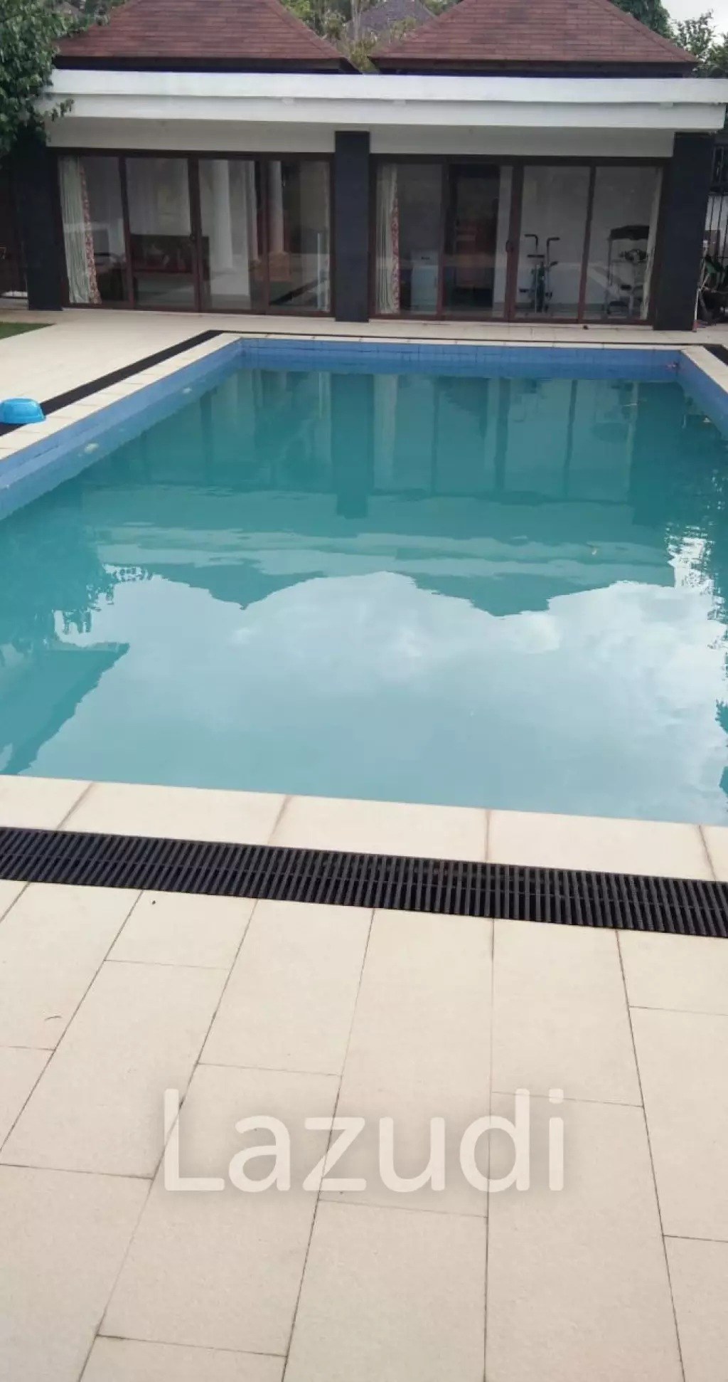 Big villa with sea view in Pecatu