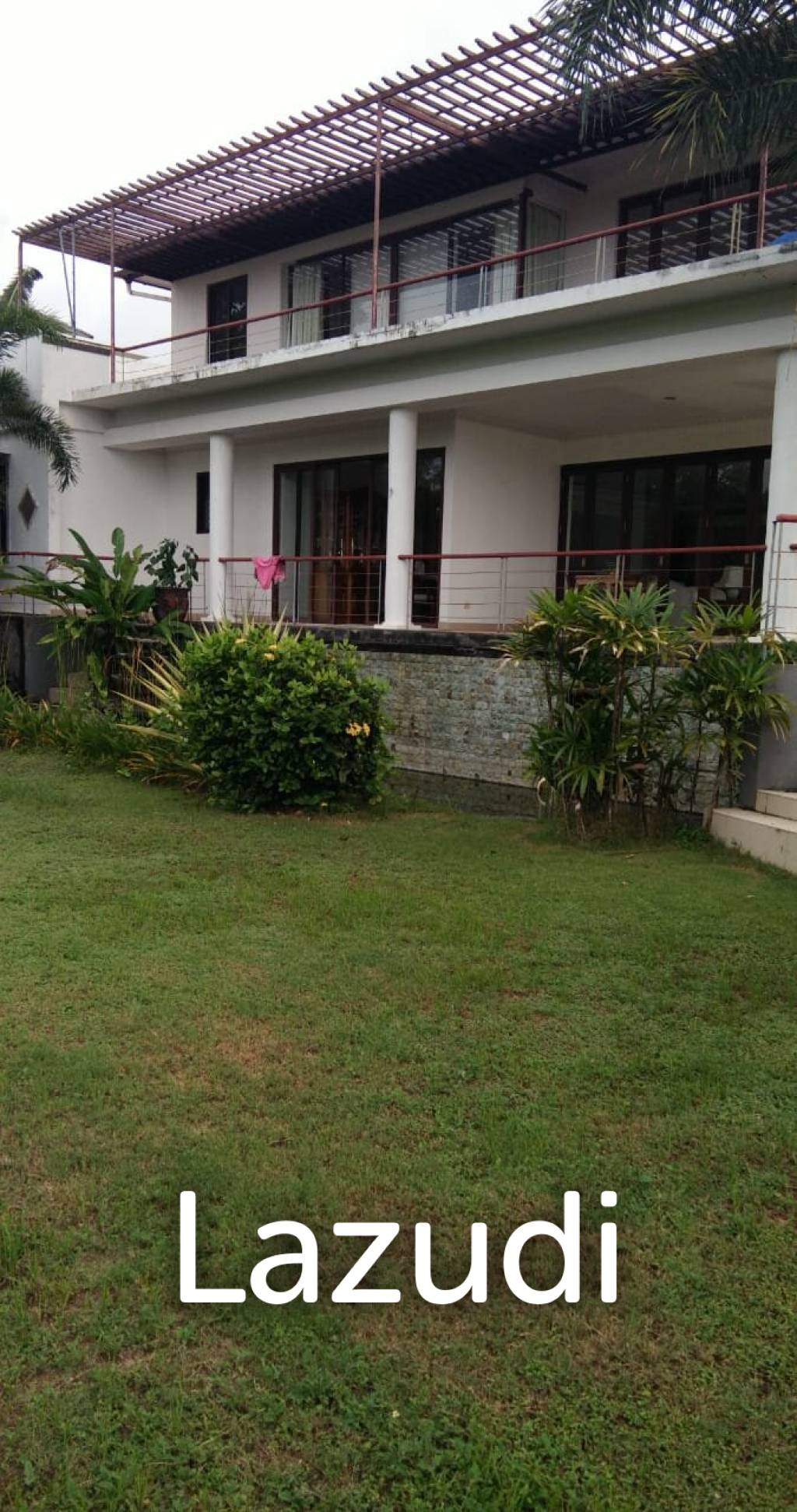 Big villa with sea view in Pecatu