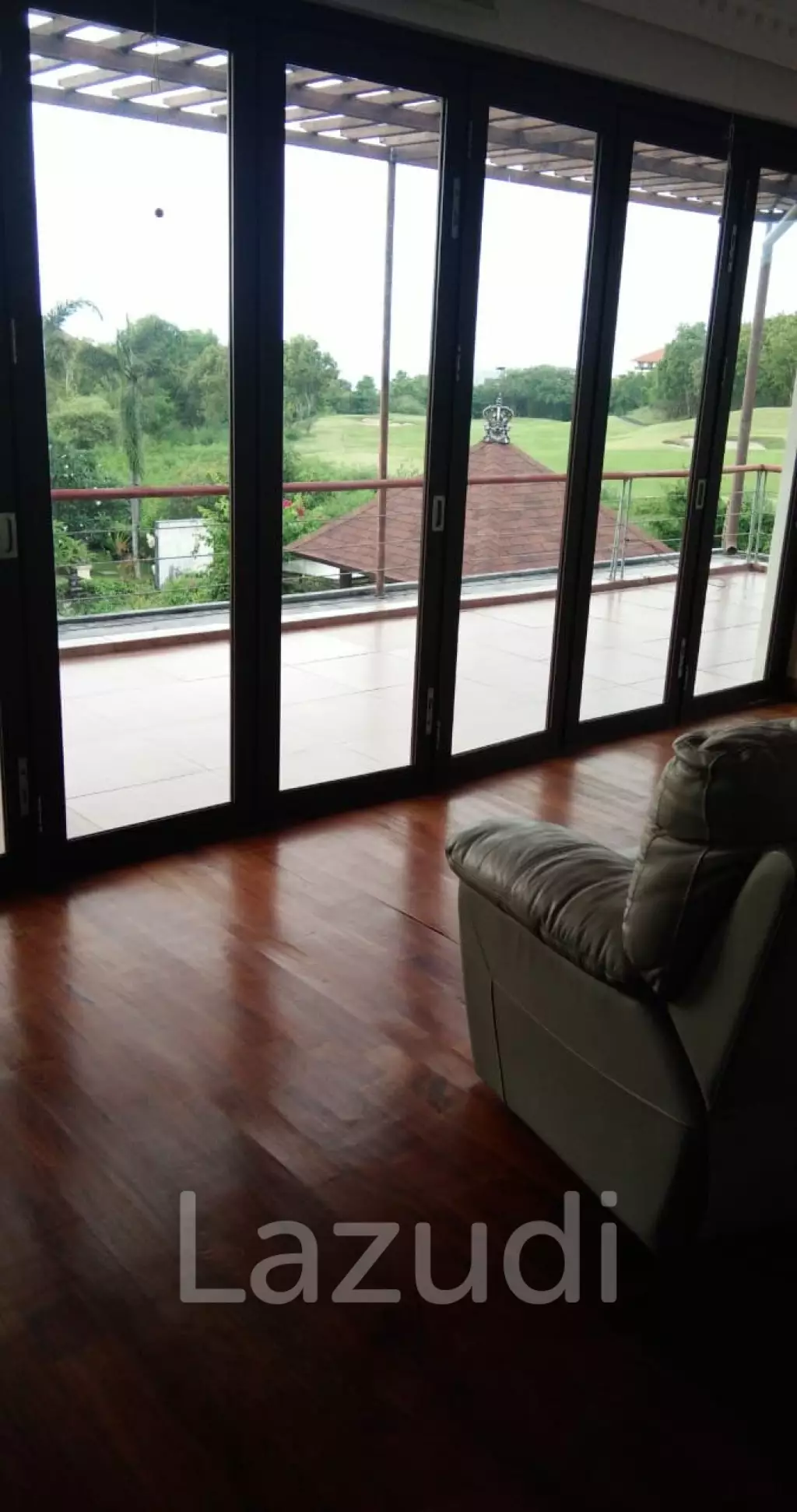 Big villa with sea view in Pecatu
