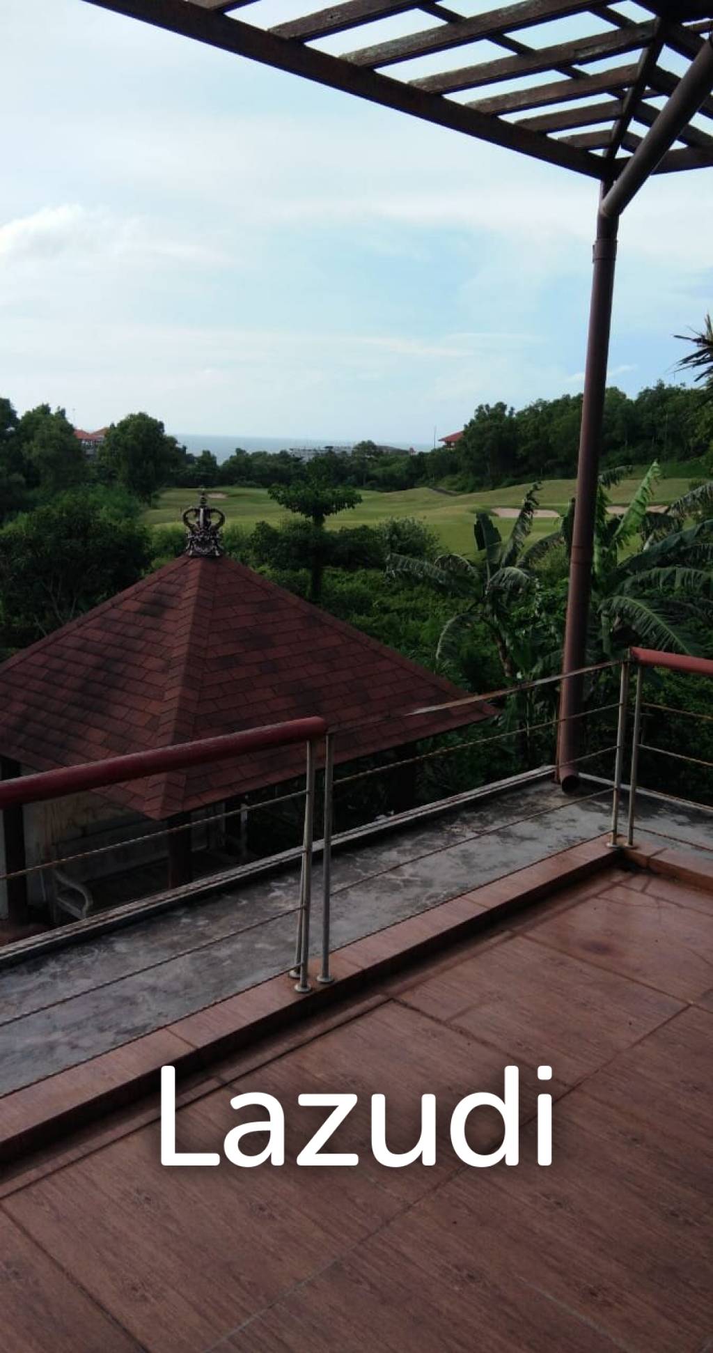 Big villa with sea view in Pecatu