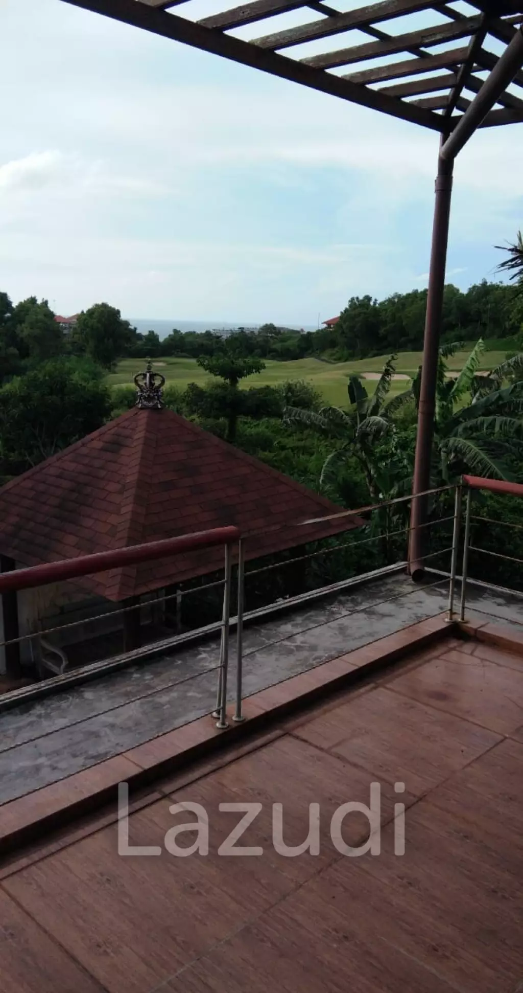 Big villa with sea view in Pecatu