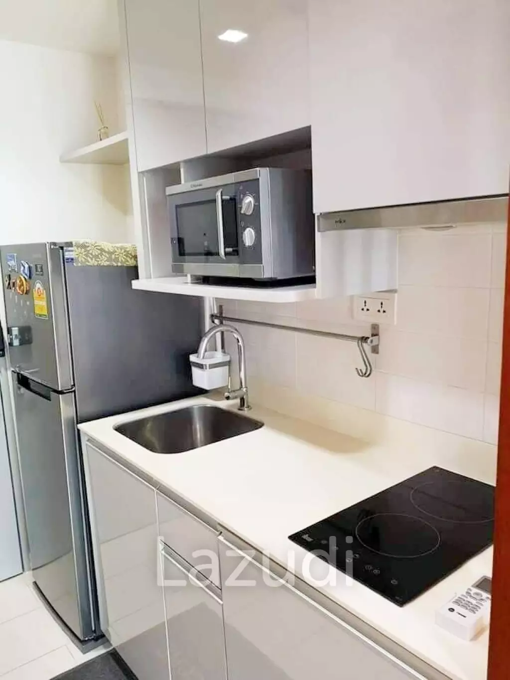 2 Bed 2 Bath 60 SQ.M Ideo Mobi Phayathai