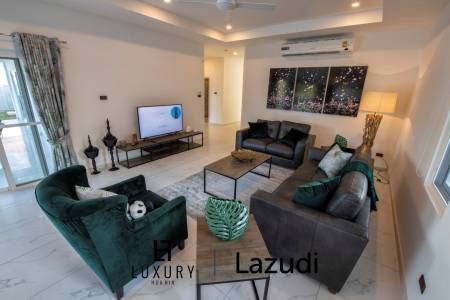 728 ตร.ม 3 เตียง 4 อาบน้ำ วิลล่า For ขาย