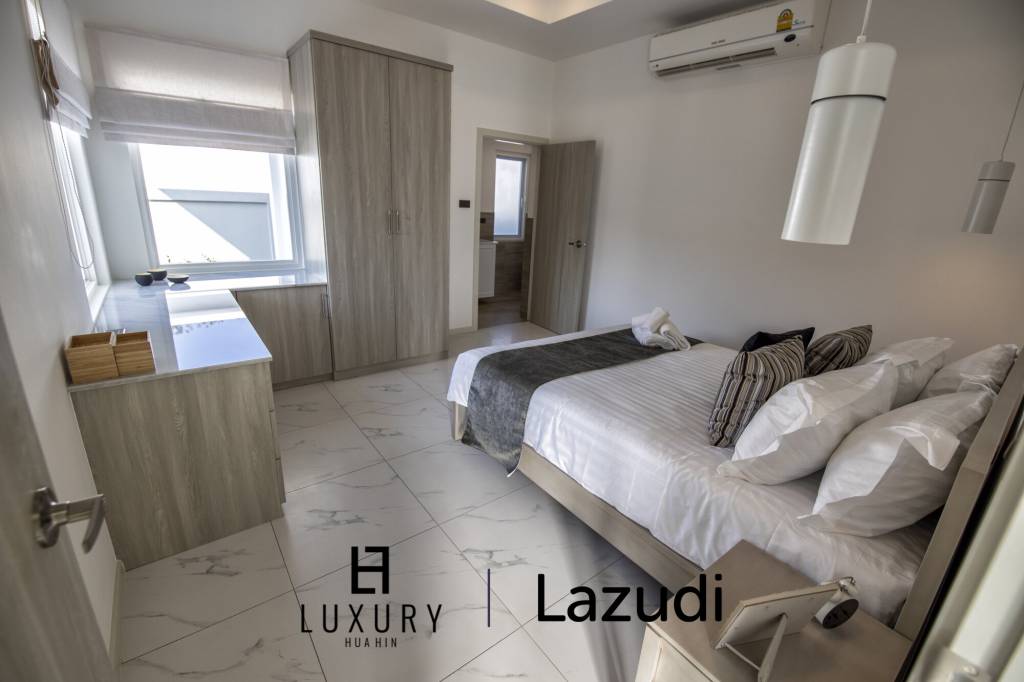 728 ตร.ม 3 เตียง 4 อาบน้ำ วิลล่า For ขาย