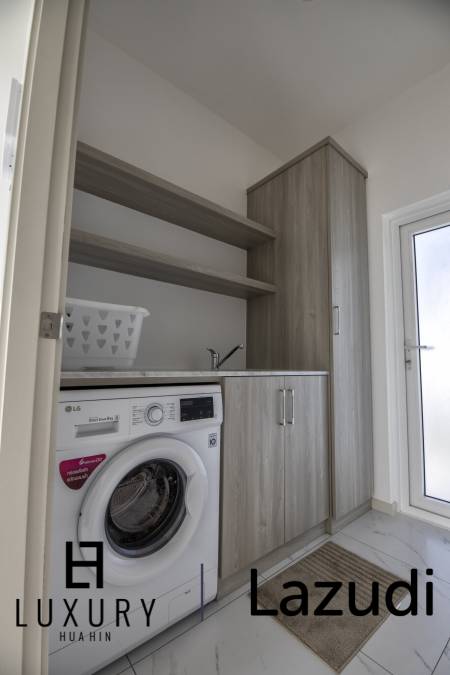 728 ตร.ม 3 เตียง 4 อาบน้ำ วิลล่า For ขาย