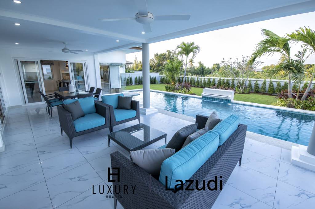 728 ตร.ม 3 เตียง 4 อาบน้ำ วิลล่า For ขาย