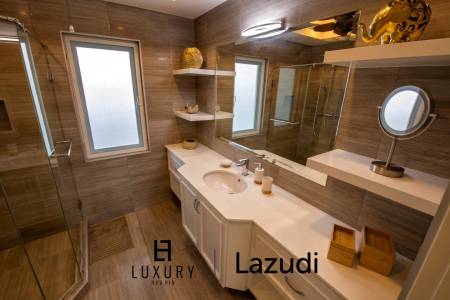 728 ตร.ม 3 เตียง 4 อาบน้ำ วิลล่า For ขาย