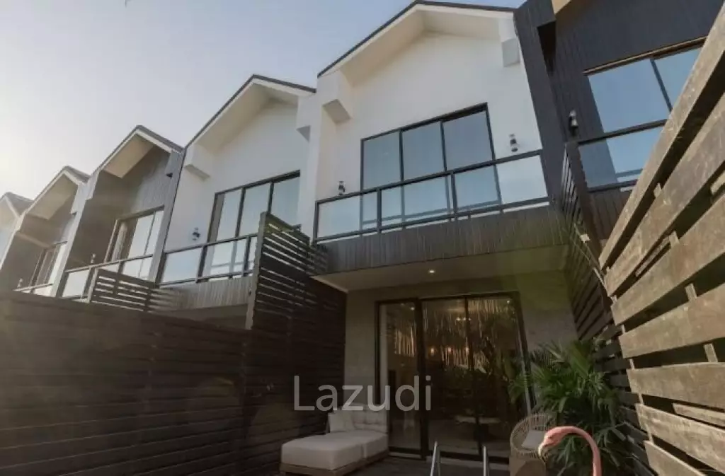 For Sale 2-Bedroom Townhouse close to the Beach