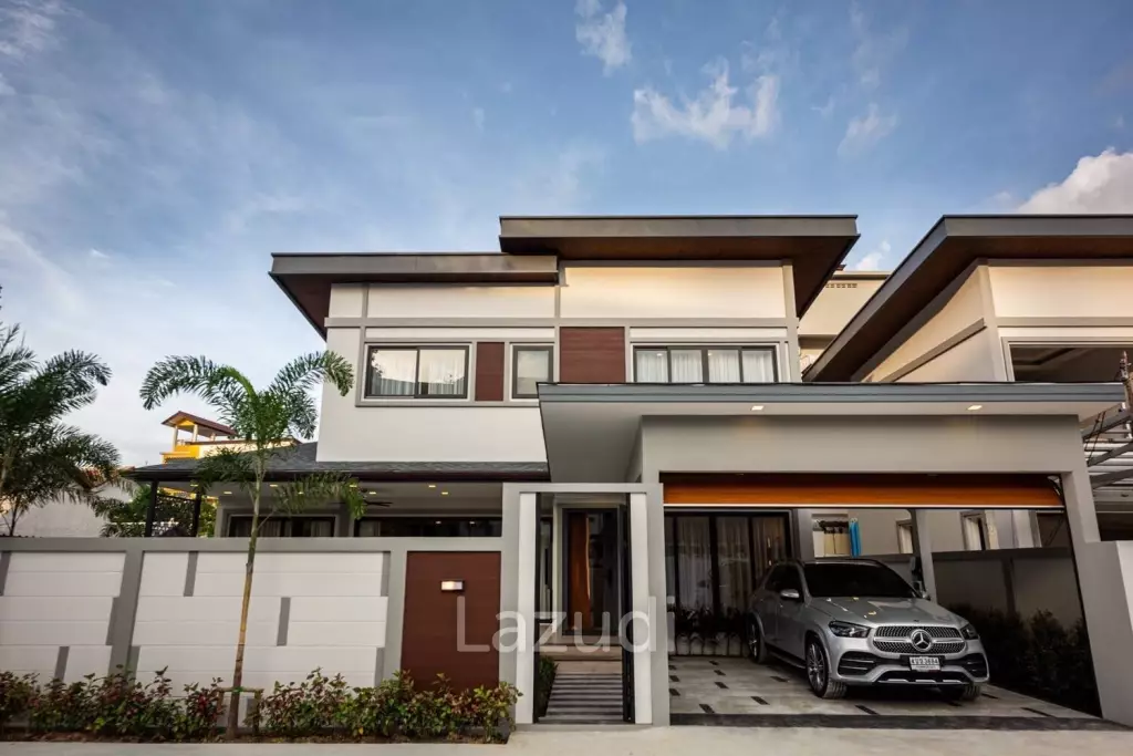 3 Bed 4 Bath 190 SQ.M Zensiri Midtown Villas