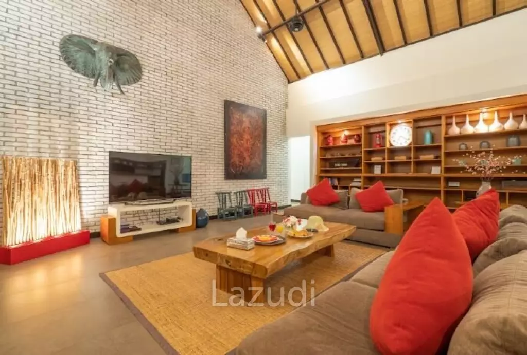 Huge Boutique Villa for Sale in Ungasan