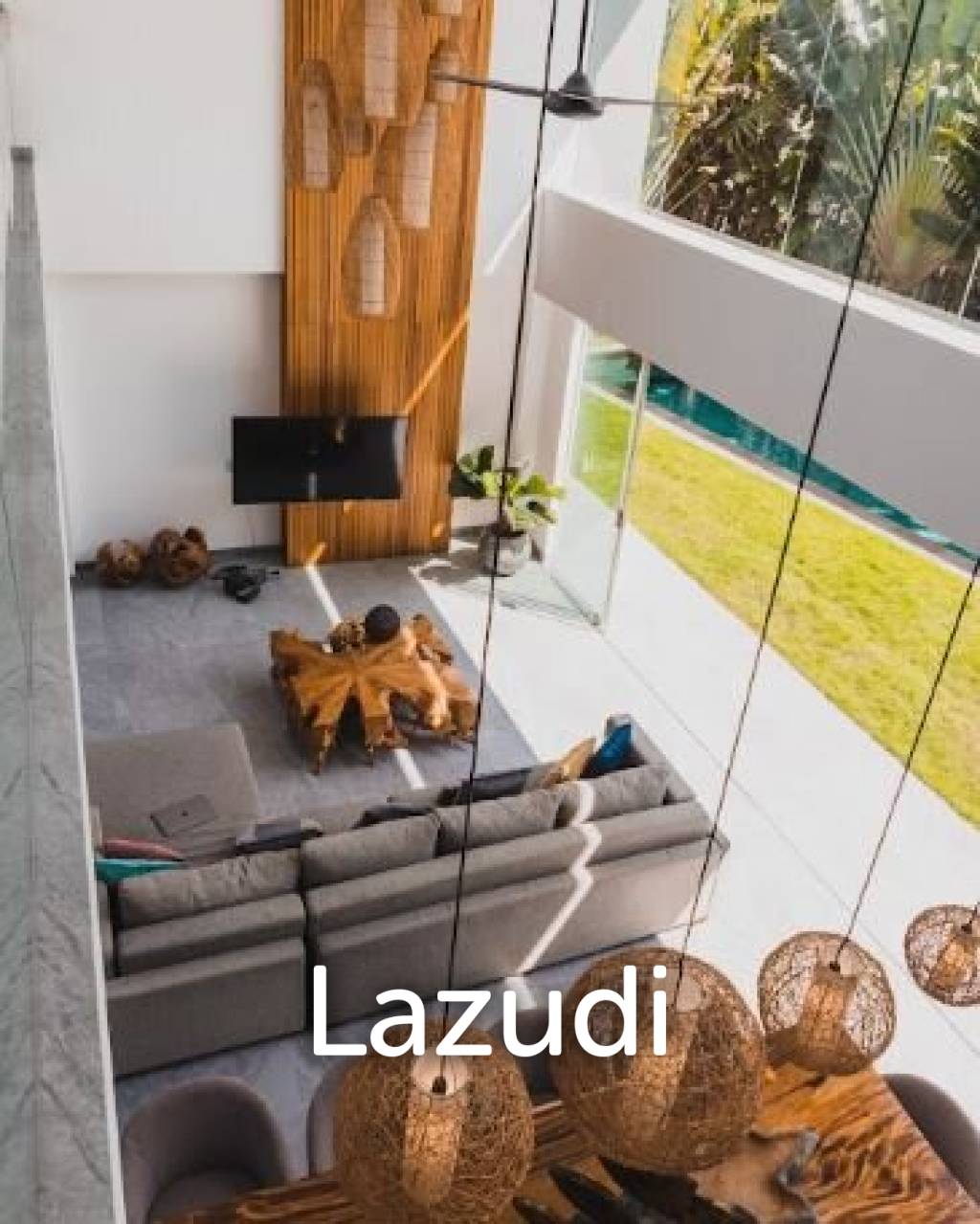 Luxury Villa for Sale Walking Distance to the Beach