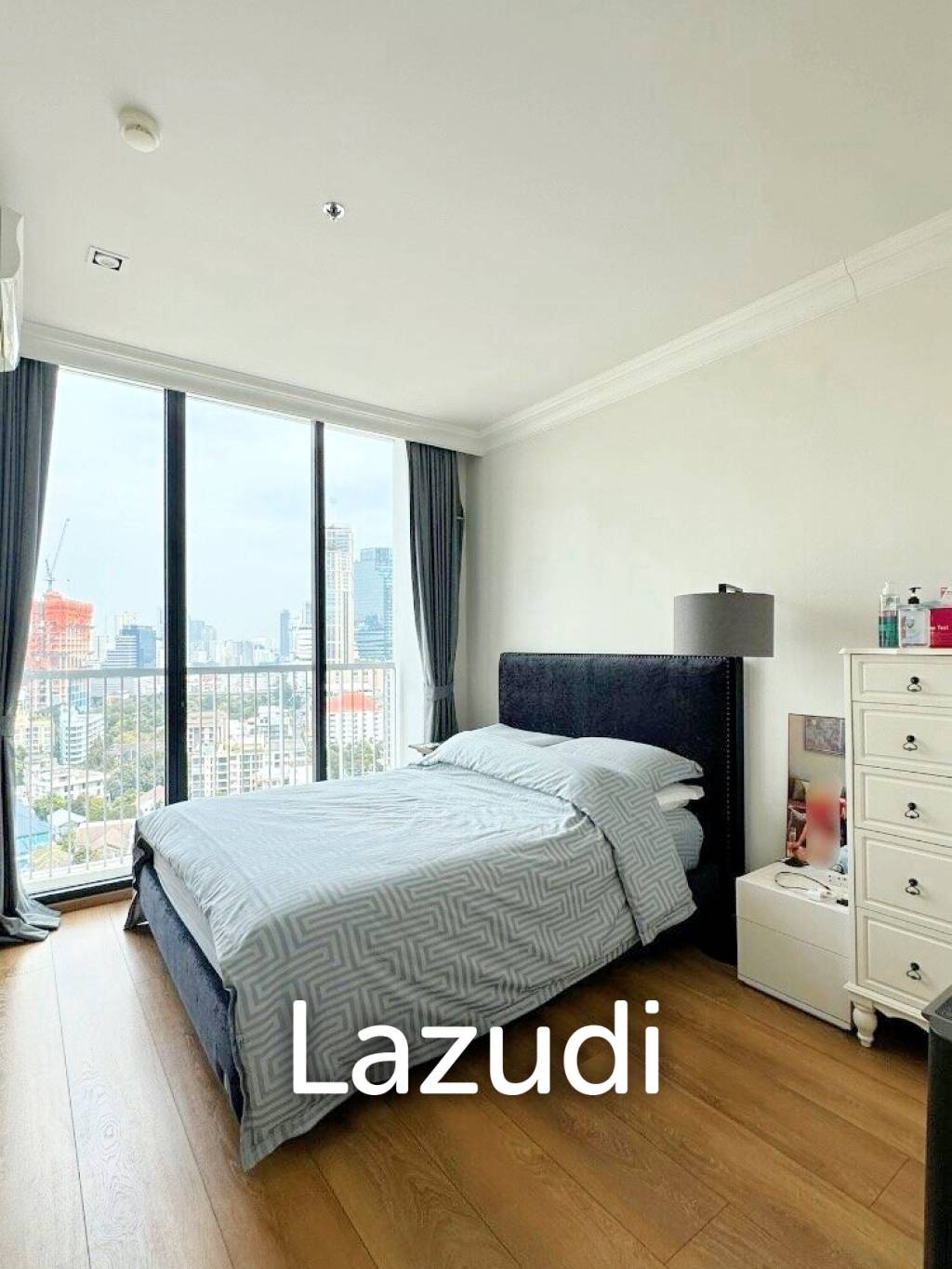 2 Bed 1 Bath 56 SQ.M Park Origin Phromphong