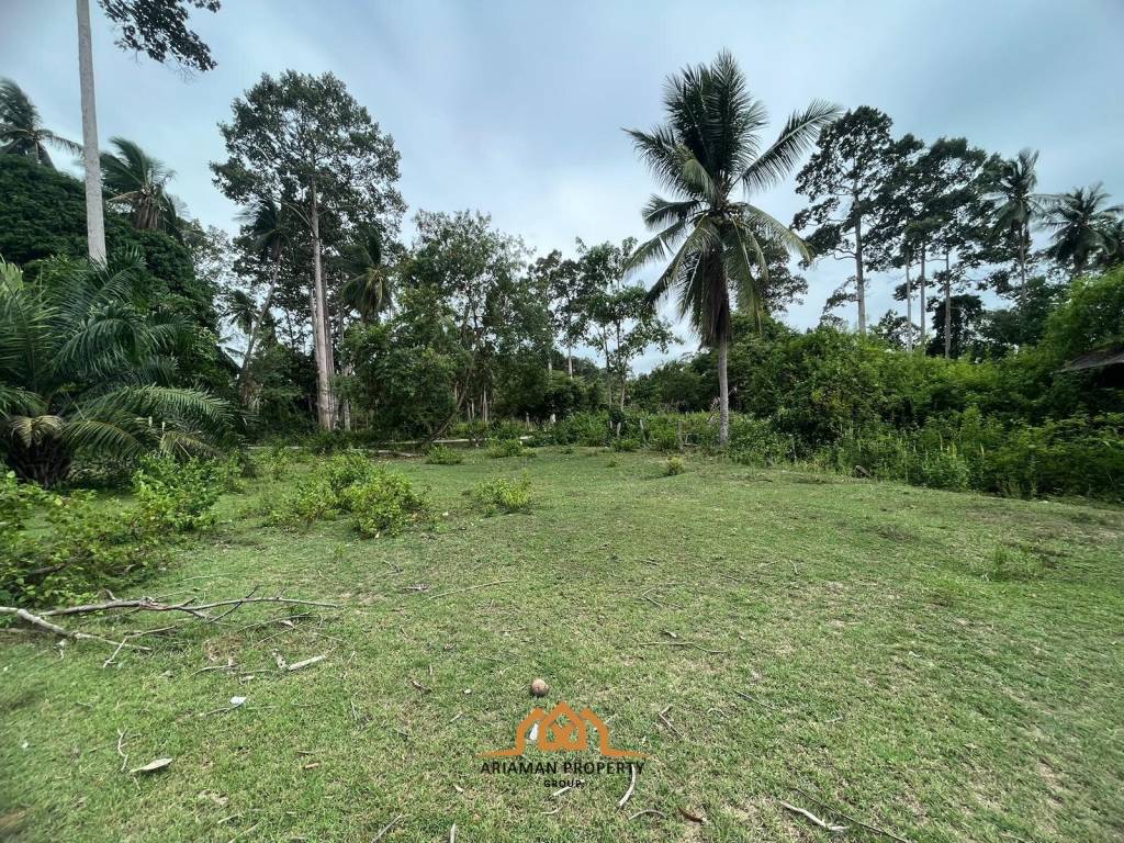 4,200 SQ.M Flat land near the Beach Had Leam Sor