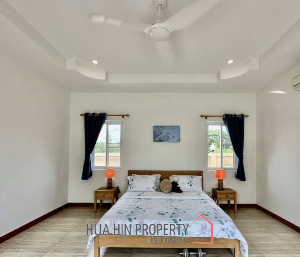 BREEZE HILL HUA HIN : 3 bed pool villa