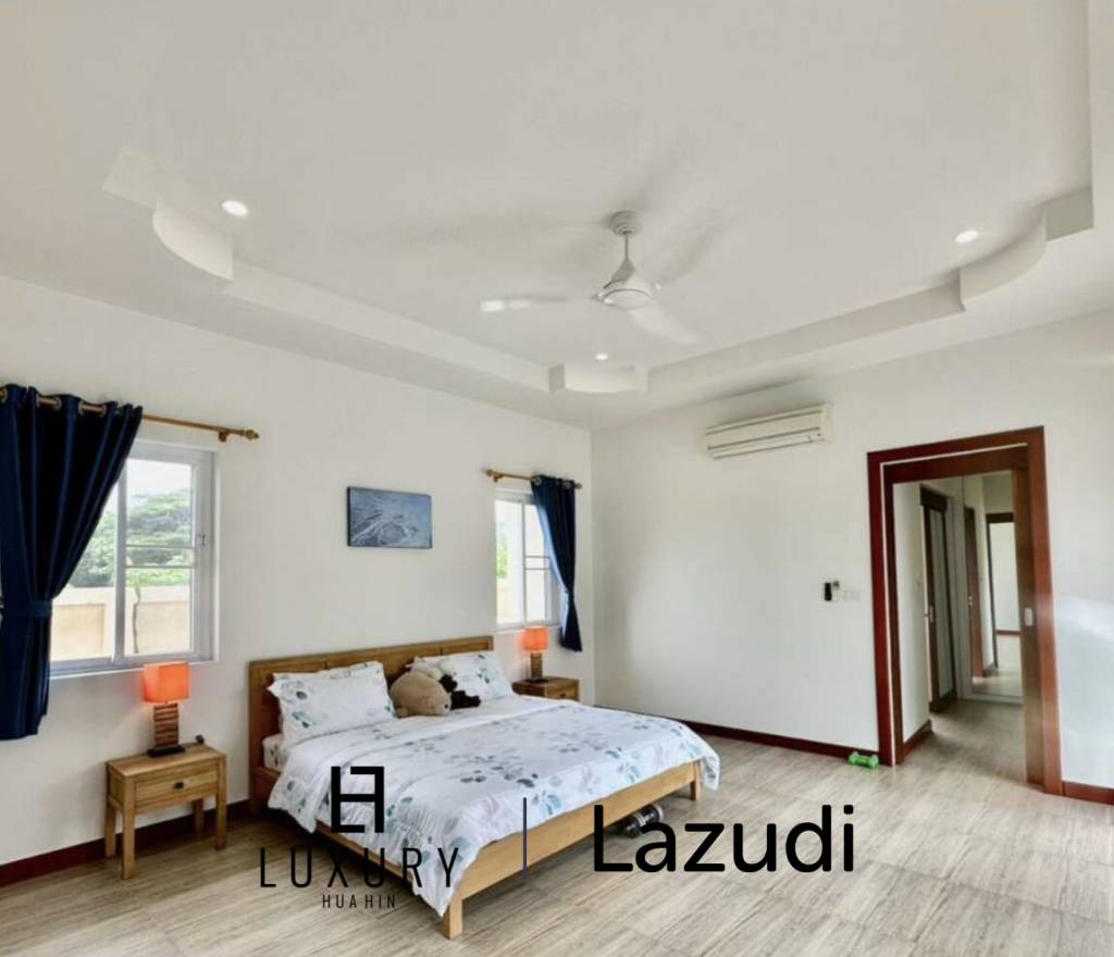 BREEZE HILL HUA HIN : 3 bed pool villa