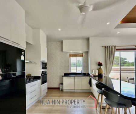 BREEZE HILL HUA HIN : 3 bed pool villa