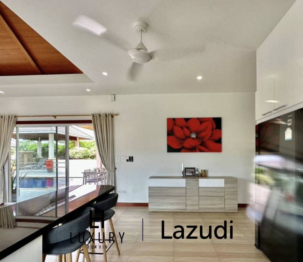 BREEZE HILL HUA HIN : 3 bed pool villa