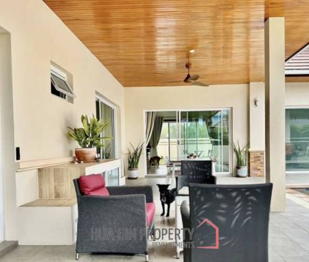 BREEZE HILL HUA HIN : 3 bed pool villa