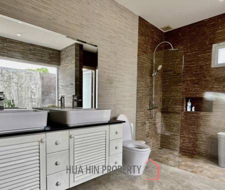 BREEZE HILL HUA HIN : 3 bed pool villa