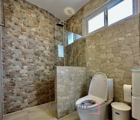 BREEZE HILL HUA HIN : 3 bed pool villa