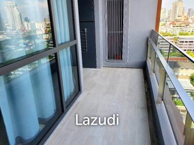 1 Bed 1 Bath 53 SQ.M The Room Sukhumvit 38