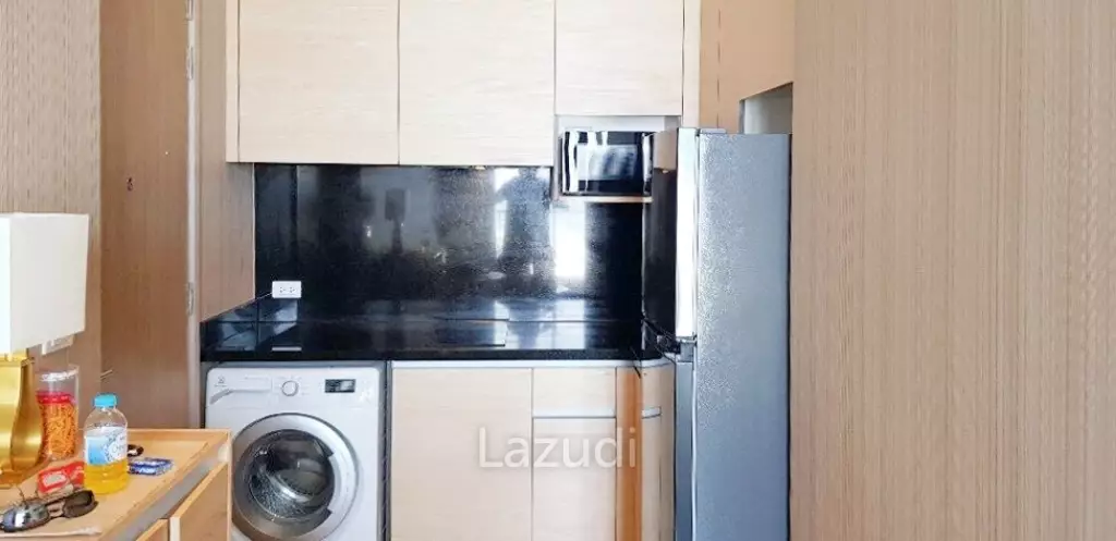 1 Bed 1 Bath 39 SQ.M Park Origin Phromphong