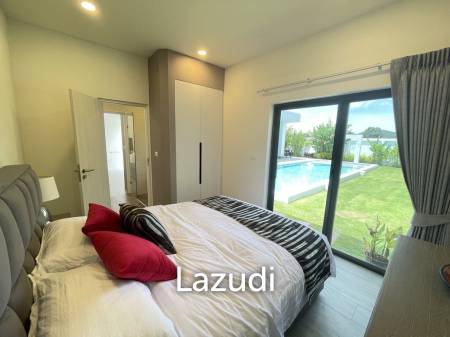 Moda Tempo: New modern Pool Villa with 4 Bedrooms near Banyan Golf Course