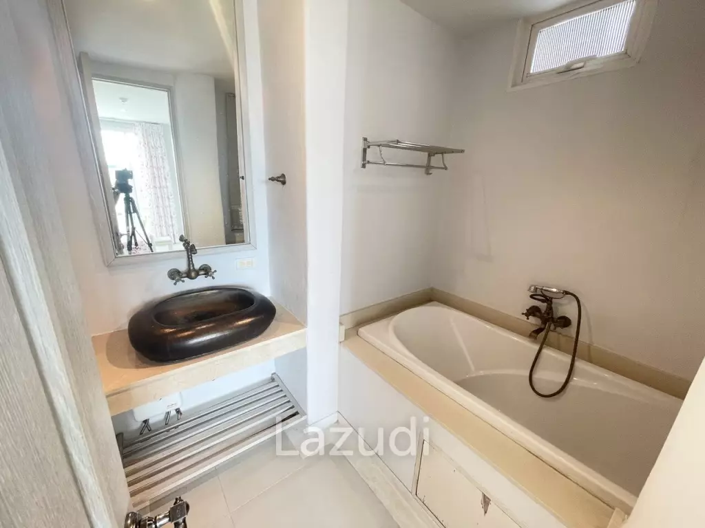 Chelona Khao Tao: 2 Bed 2 Bath Condo with Sea View