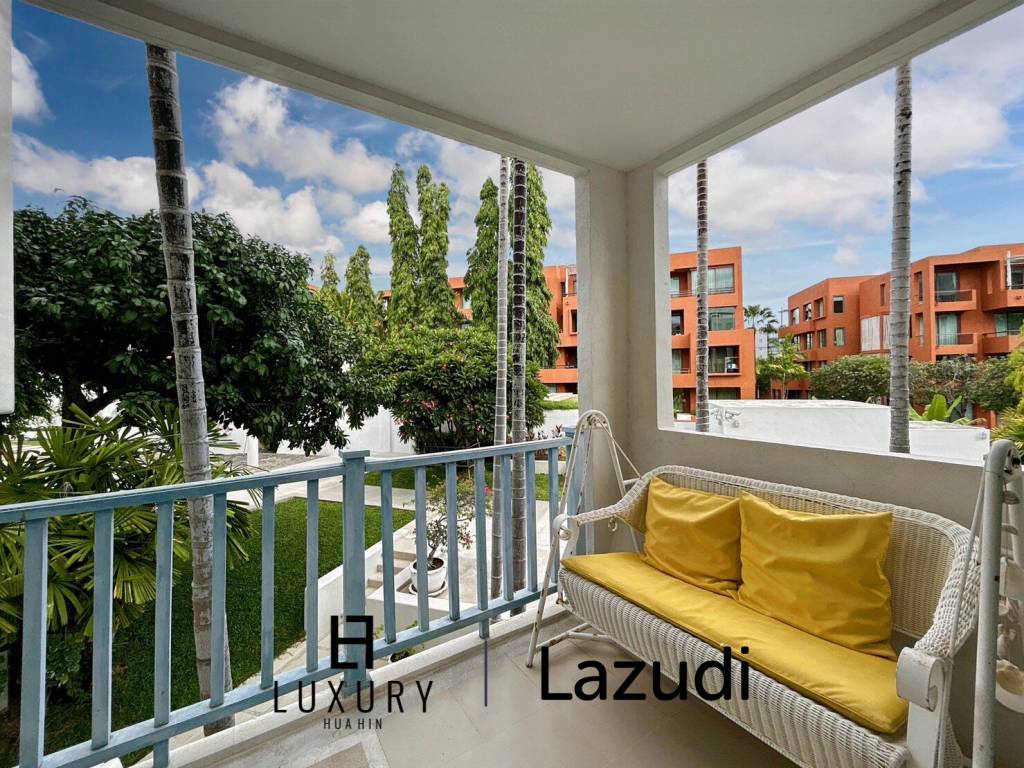 Chelona : 2 Bed Condo Pool View