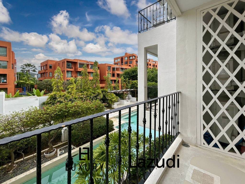 Chelona : 2 Bed Condo Pool View