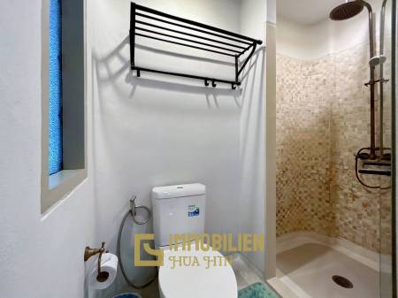 Chelona : 2 Bed Condo Pool View