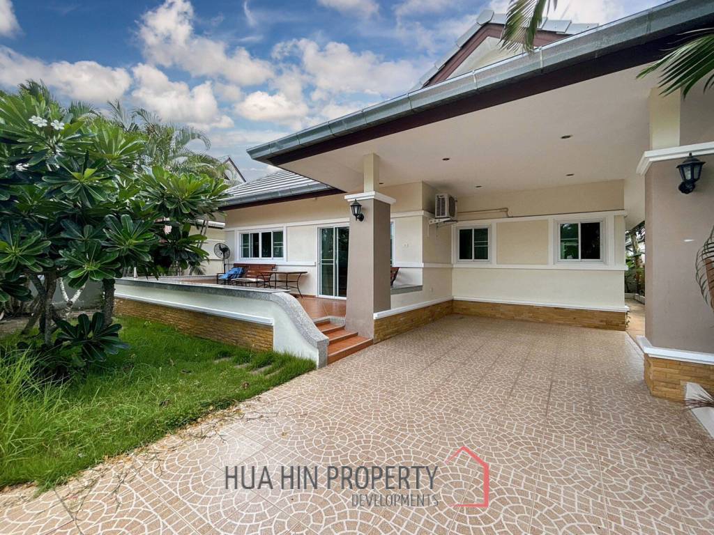 Emerald Green : 3 Bed 2 Bath Villa