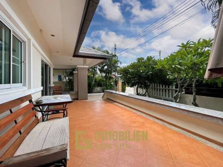 Emerald Green : 3 Bed 2 Bath Villa