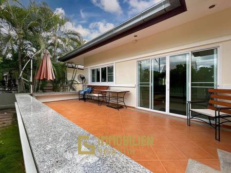 Emerald Green : 3 Bed 2 Bath Villa