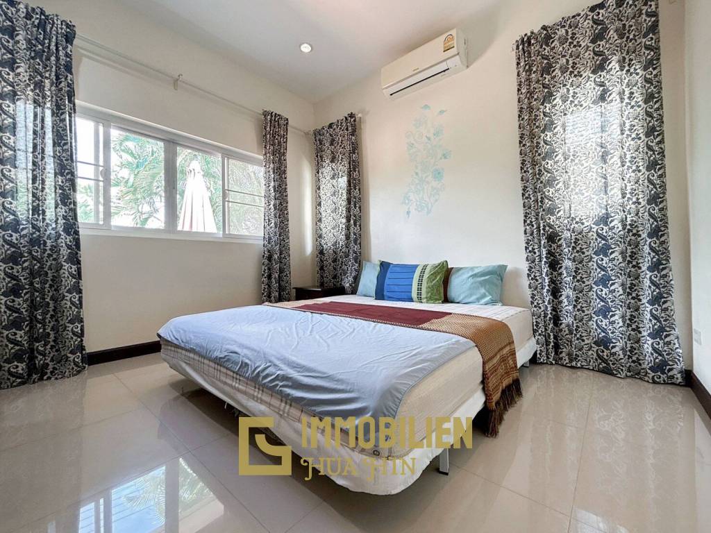 Emerald Green : 3 Bed 2 Bath Villa